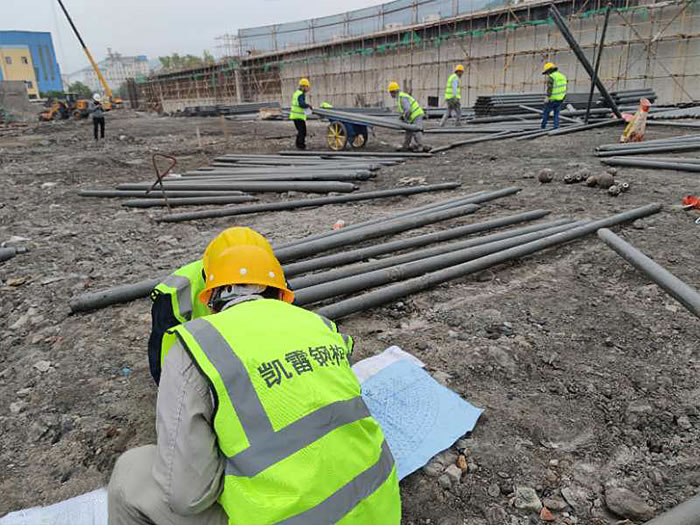 丰镇螺栓球网架结构